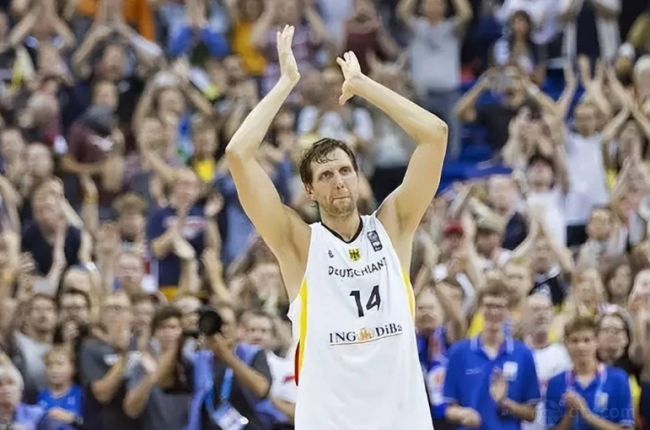 靠的中后卫 靠的中后卫